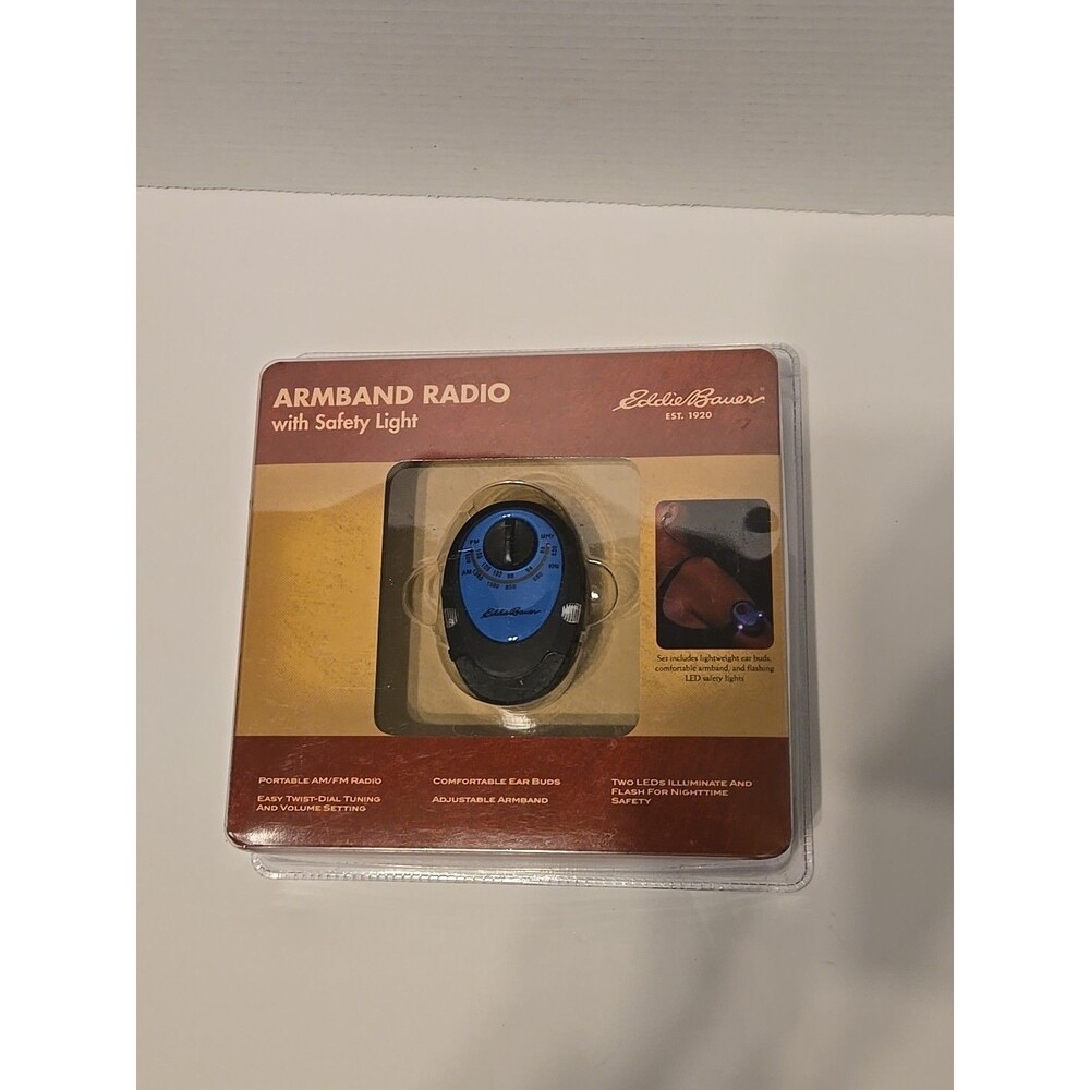 Eddie Bauer Armband Radio VTG NEW Sealed Box Rare  AM/FM Radio Blue Safe Light